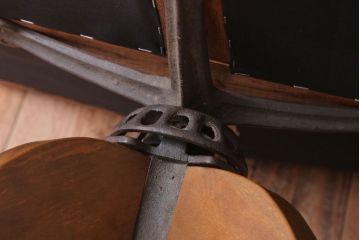 アンティーク家具　和製アンティーク　透かし彫り　オリジナル座面のナラ材製回転椅子(回転イス)