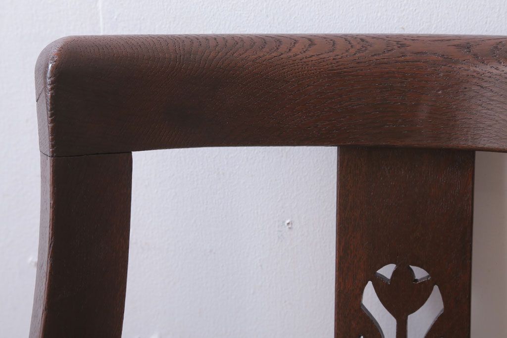 アンティーク家具　和製アンティーク　透かし彫り　古い木の回転椅子(回転イス)