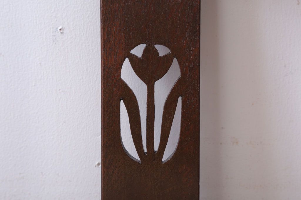 アンティーク家具　和製アンティーク　透かし彫り　古い木の回転椅子(回転イス)