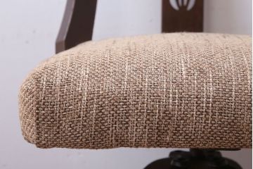 アンティーク家具　和製アンティーク　透かし彫り　古い木の回転椅子(回転イス)