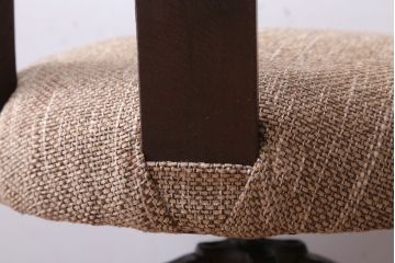 アンティーク家具　和製アンティーク　透かし彫り　古い木の回転椅子(回転イス)