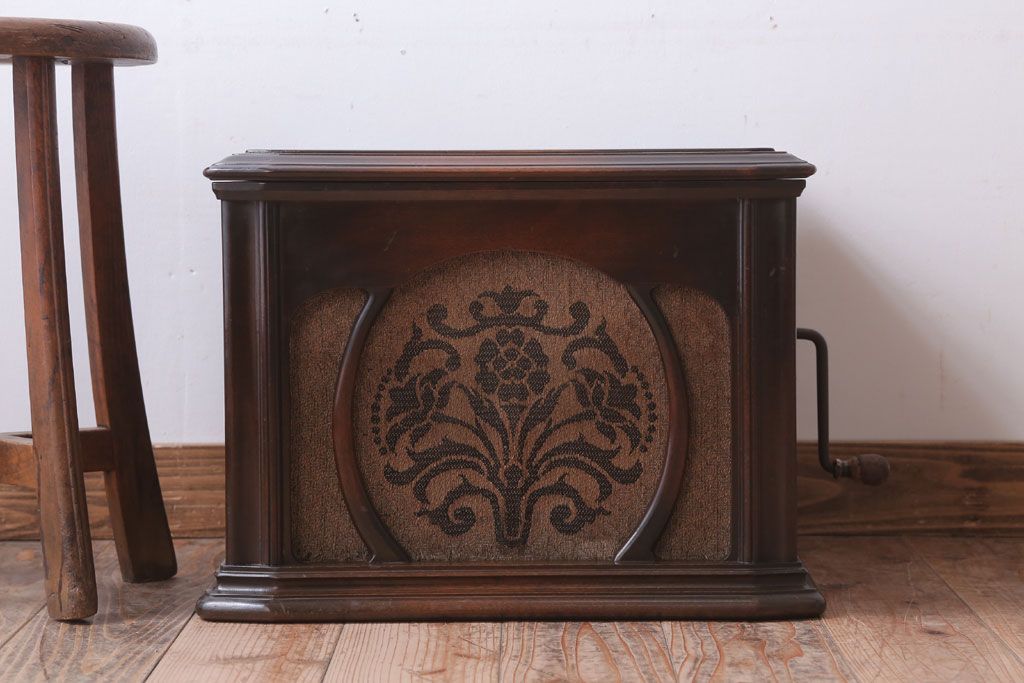 アンティーク雑貨　アンティーク　Columbia(コロムビア)　NO.116　古い蓄音器