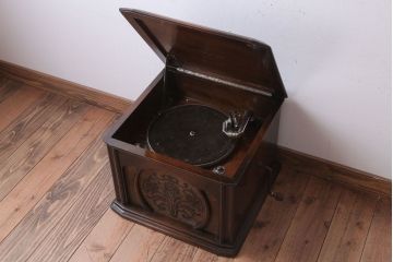 アンティーク雑貨　アンティーク　Columbia(コロムビア)　NO.116　古い蓄音器