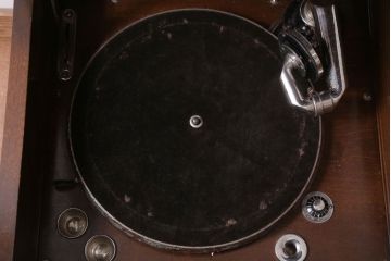 アンティーク雑貨　アンティーク　Columbia(コロムビア)　NO.116　古い蓄音器