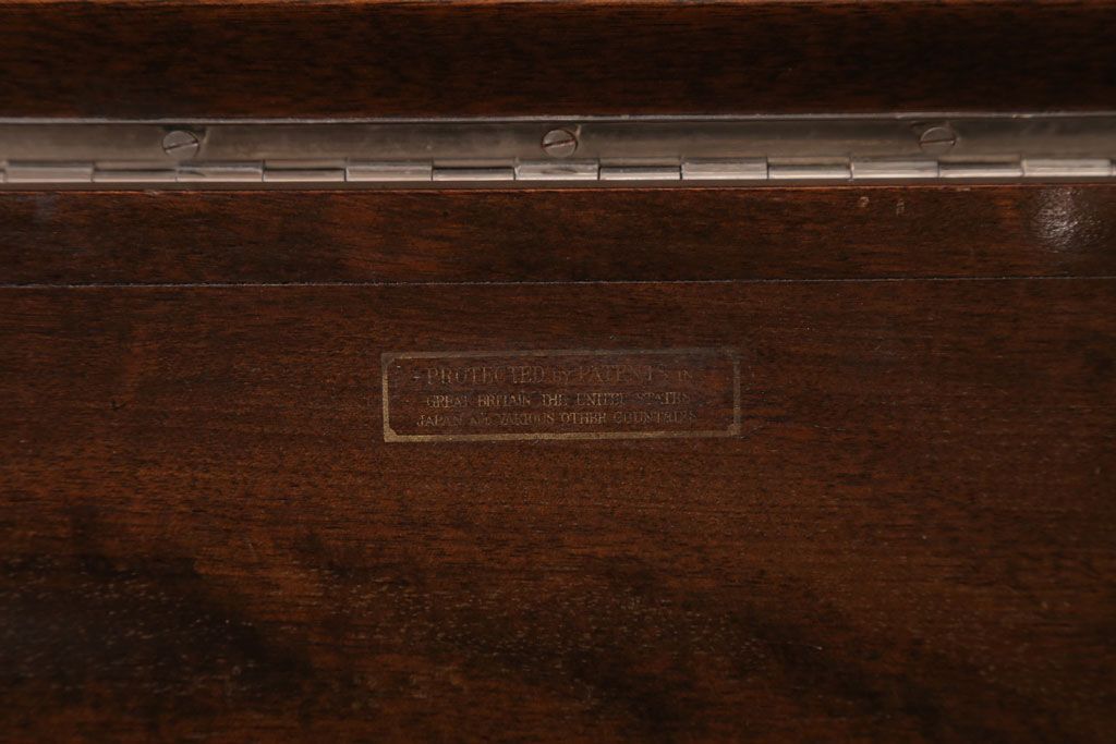 アンティーク雑貨　アンティーク　Columbia(コロムビア)　NO.116　古い蓄音器