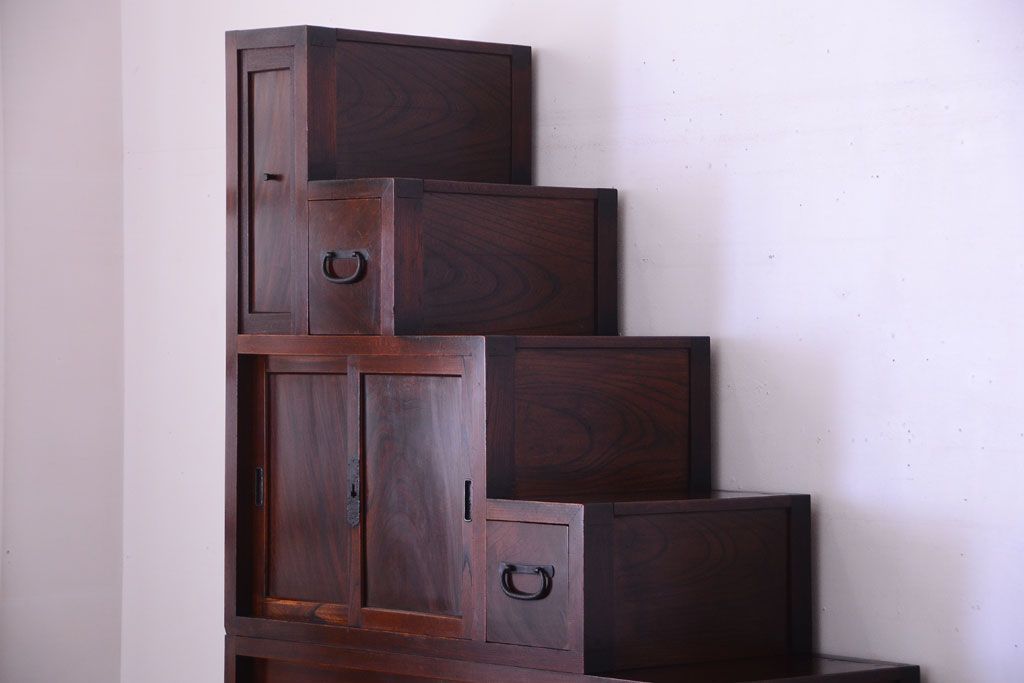 アンティーク家具　古民具・骨董　最高級品　明治期　三方欅材のアンティーク階段箪笥