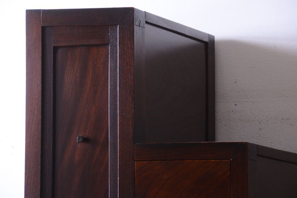 アンティーク家具　古民具・骨董　最高級品　明治期　三方欅材のアンティーク階段箪笥