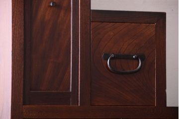 アンティーク家具　古民具・骨董　最高級品　明治期　三方欅材のアンティーク階段箪笥