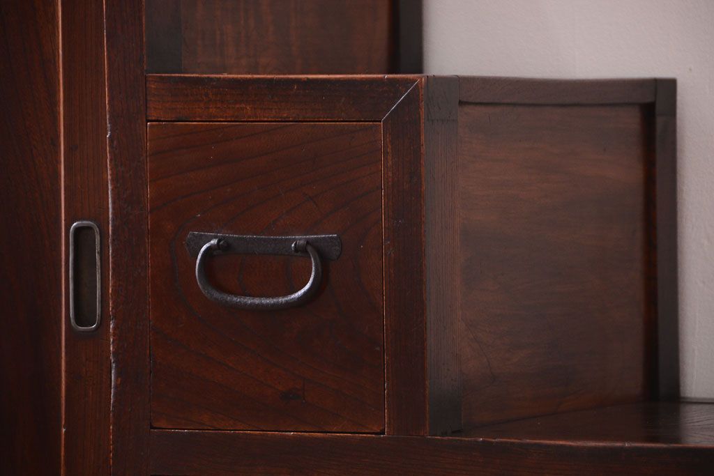 アンティーク家具　古民具・骨董　最高級品　明治期　三方欅材のアンティーク階段箪笥