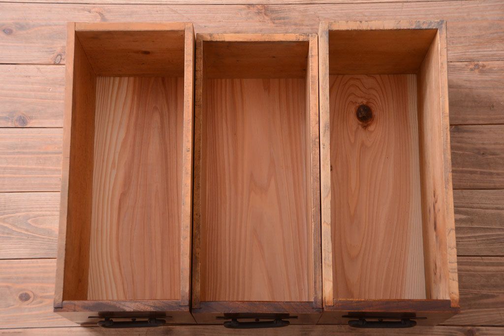 アンティーク家具　古民具・骨董　最高級品　明治期　三方欅材のアンティーク階段箪笥