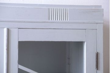 アンティーク家具　アンティークペイント　丸脚付き!おしゃれでかわいい食器棚