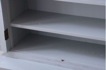 アンティーク家具　アンティークペイント　丸脚付き!おしゃれでかわいい食器棚