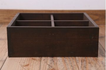 アンティーク家具　和製アンティーク　リメイク　古い木の小さな壁掛けマス目棚(1)
