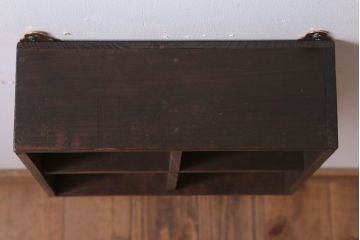 アンティーク家具　和製アンティーク　リメイク　古い木の小さな壁掛けマス目棚(2)