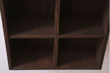 アンティーク家具　和製アンティーク　リメイク　古い木の小さな壁掛けマス目棚(2)