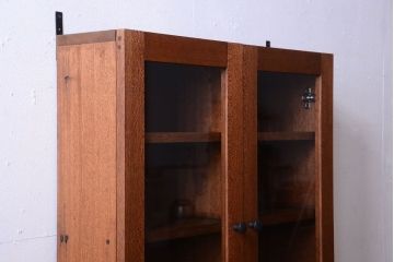 アンティーク家具　アンティーク　古い木のシンプルな壁掛け戸棚