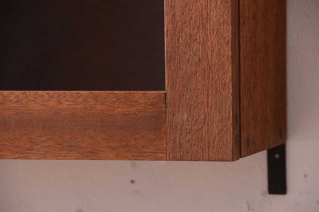 アンティーク家具　アンティーク　古い木のシンプルな壁掛け戸棚