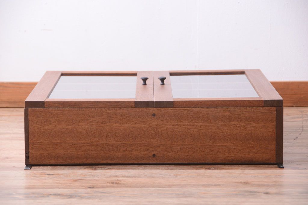 アンティーク家具　アンティーク　古い木のシンプルな壁掛け戸棚