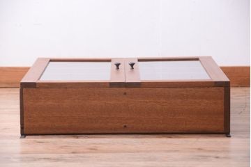 アンティーク家具　アンティーク　古い木のシンプルな壁掛け戸棚