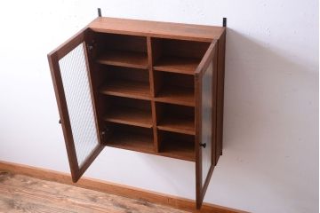 アンティーク家具　アンティーク　モールガラス入り!古い木のシンプルな壁掛け戸棚(1)
