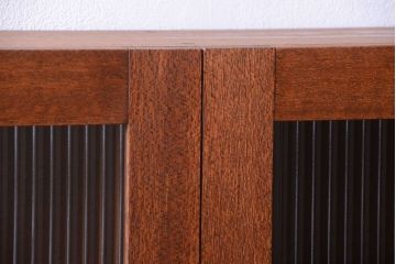 アンティーク家具　アンティーク　モールガラス入り!古い木のシンプルな壁掛け戸棚(1)