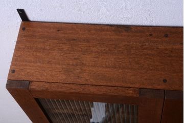 アンティーク家具　アンティーク　モールガラス入り!古い木のシンプルな壁掛け戸棚(2)