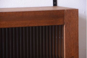 アンティーク家具　アンティーク　モールガラス入り!古い木のシンプルな壁掛け戸棚(2)