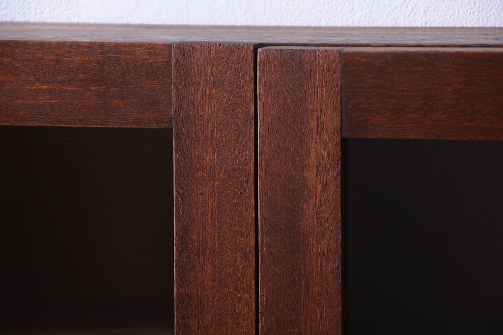 アンティーク家具　アンティーク　3つ扉の壁掛けキャビネット(収納棚)(2)