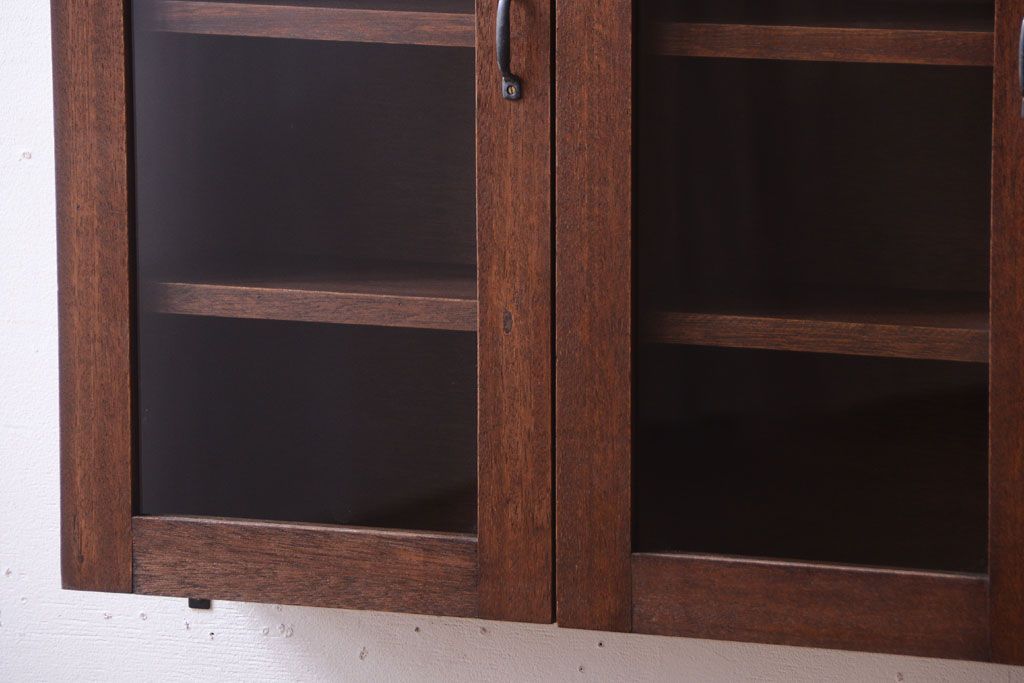 アンティーク家具　アンティーク　3つ扉の壁掛けキャビネット(収納棚)(2)