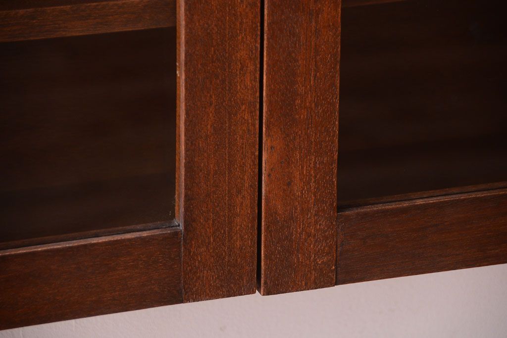 アンティーク家具　アンティーク　3つ扉の壁掛けキャビネット(収納棚)(2)