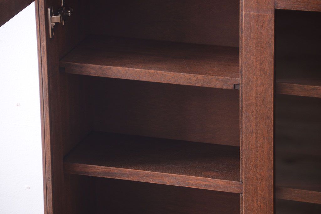 アンティーク家具　アンティーク　3つ扉の壁掛けキャビネット(収納棚)(2)