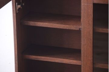 アンティーク家具　アンティーク　3つ扉の壁掛けキャビネット(収納棚)(2)