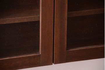 アンティーク家具　アンティーク　気泡ガラス入り!3つ扉の壁掛けキャビネット(収納棚)