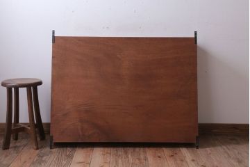 アンティーク家具　アンティーク　モールガラス入り!3つ扉の壁掛けキャビネット(収納棚)(1)