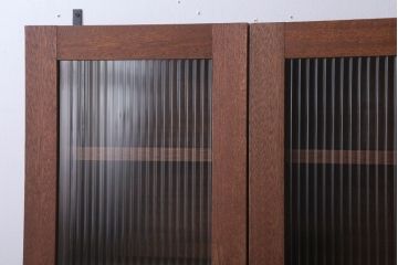 アンティーク家具　アンティーク　モールガラス入り!3つ扉の壁掛けキャビネット(収納棚)(2)