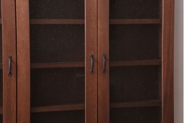 アンティーク家具　アンティーク　気泡ガラス入り!3つ扉の壁掛けキャビネット(収納棚)(1)