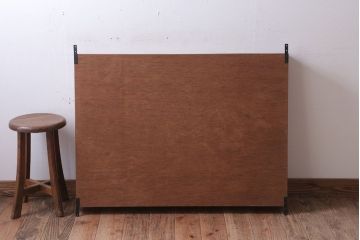 アンティーク家具　アンティーク　気泡ガラス入り!3つ扉の壁掛けキャビネット(収納棚)(1)