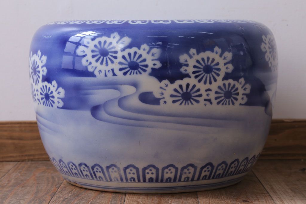 アンティーク雑貨　古民具・骨董　大正〜昭和初期　染付アンティーク瀬戸火鉢(2)