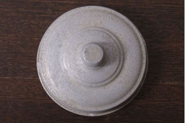 アンティーク雑貨　昭和レトロ　蓋付きのアンティークガラス瓶(ビン)