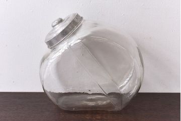 アンティーク雑貨　昭和レトロ　ノスタルジックな駄菓子屋の蓋つきガラスビン(菓子瓶、猫瓶)