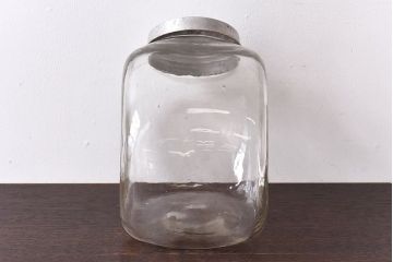 アンティーク雑貨　昭和レトロ　ノスタルジックな駄菓子屋の蓋つきガラスビン(菓子瓶、猫瓶)