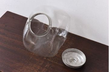 アンティーク雑貨　昭和レトロ　ノスタルジックな駄菓子屋の蓋つきガラスビン(菓子瓶、猫瓶)