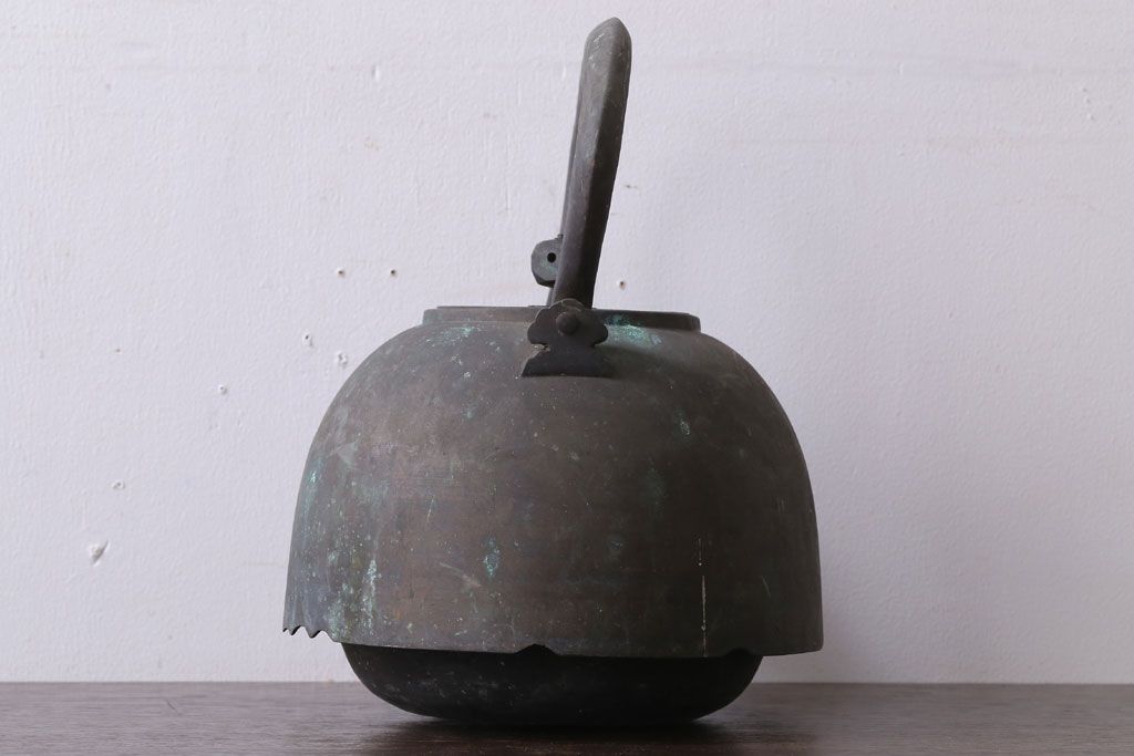 アンティーク雑貨　古民具・骨董　古い銅瓶(在銘?)(鉄瓶)