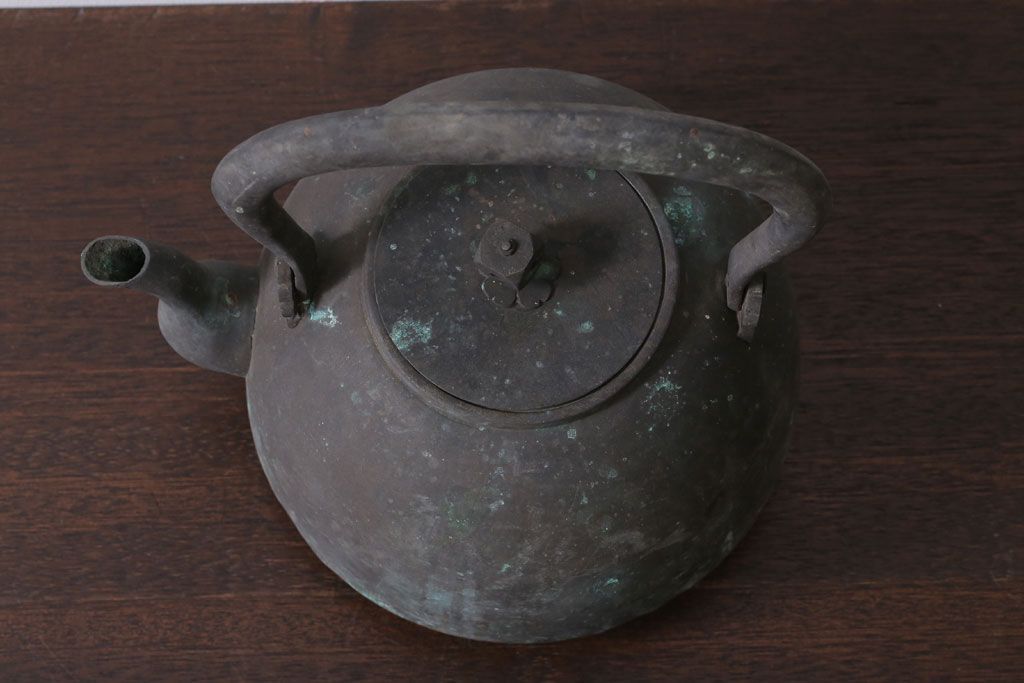 アンティーク雑貨　古民具・骨董　古い銅瓶(在銘?)(鉄瓶)