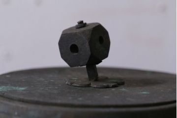 アンティーク雑貨　古民具・骨董　古い銅瓶(在銘?)(鉄瓶)