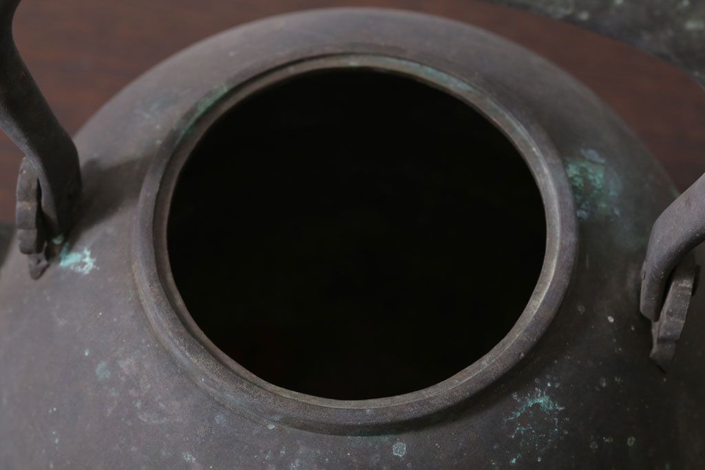 アンティーク雑貨　古民具・骨董　古い銅瓶(在銘?)(鉄瓶)