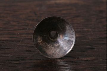 アンティーク雑貨　アンティーク　毛彫唐草文様の古い香水入れ(鼻煙壺・スナッフボトル・銀)