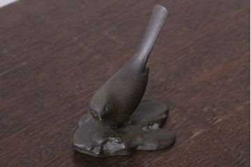 アンティーク雑貨　金工師　岩瀬清鳳造　「鶯」　鋳銅　置物　共箱