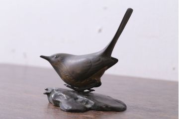 アンティーク雑貨　金工師　岩瀬清鳳造　「鶯」　鋳銅　置物　共箱