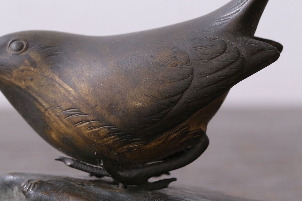 アンティーク雑貨　金工師　岩瀬清鳳造　「鶯」　鋳銅　置物　共箱